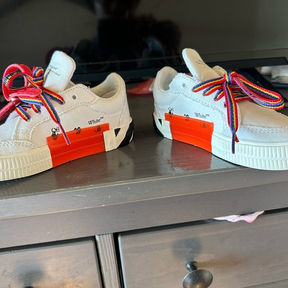 OFF WHITE MONSTER TODDLER SNEAKERS (8c) - Picture 5 of 9